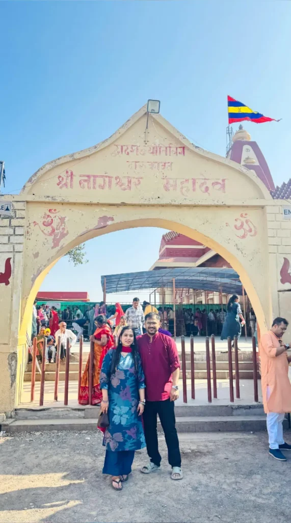 Darshan at one of the 12 Jyotirlingas, Nageshwar Jyotirlinga, Dwarka