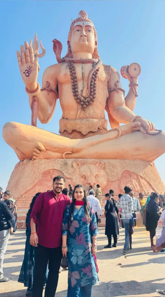 The giant Shiva statue at Nageshwar Jyotirlinga, Nageshwar, Dwarka